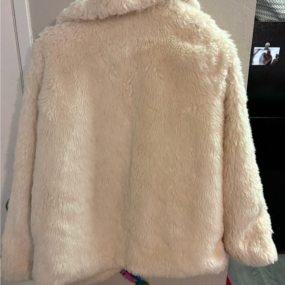 Forever 21 Women's Cream Teddy Jacket - Picture 5 of 5
